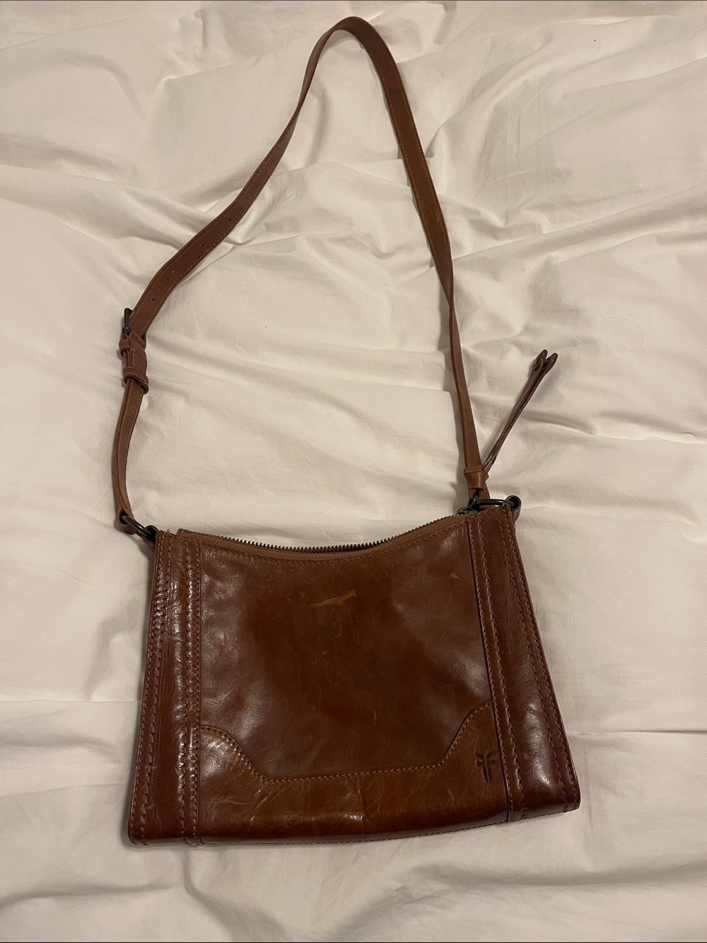 FRYE AND CO. Tan Leather Zip Crossbody Bag